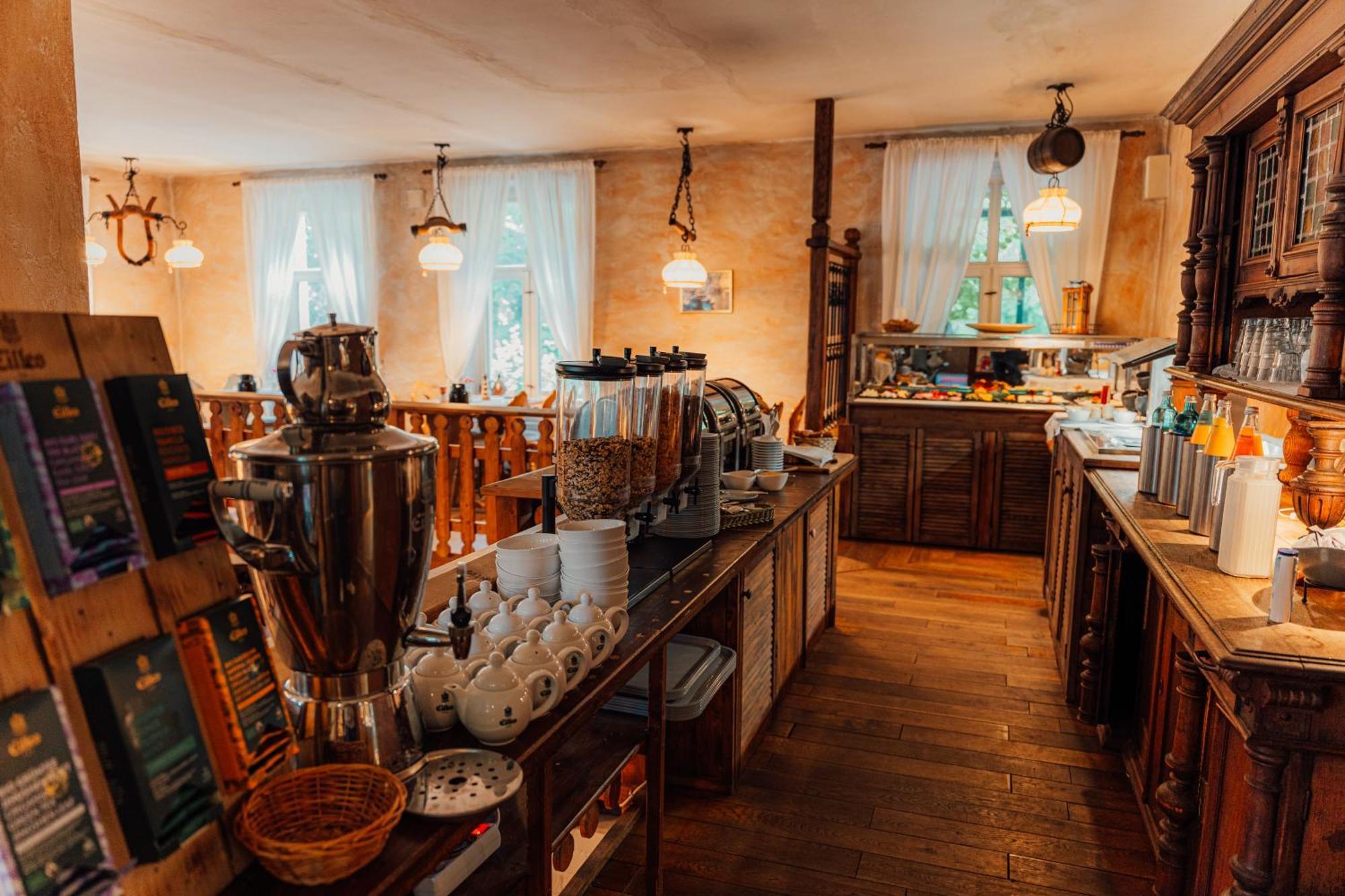 Hotel Kolonieschanke Бург Экстерьер фото