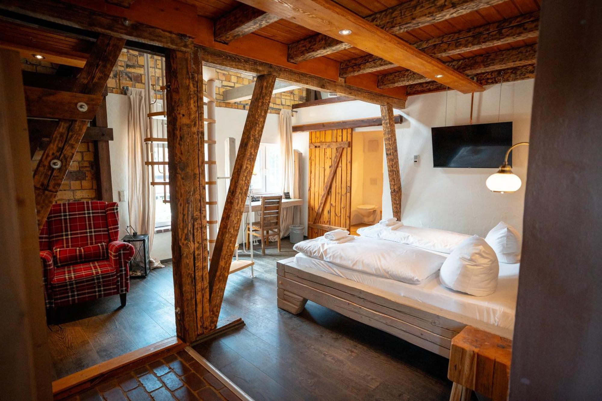 Hotel Kolonieschanke Бург Экстерьер фото